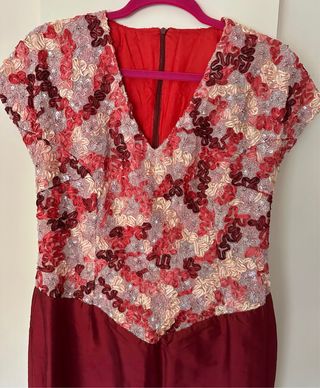 Vestido lentejuelas y satén