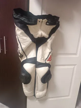 Traje de moto Dainese cuero blanco y negro