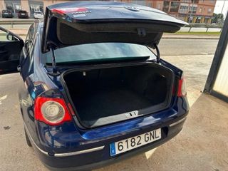 VOLKSWAGEN Passat 2.0 TDI 170cv DPF Sportline