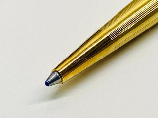 Bolígrafo Caran d'Ache chapado en oro