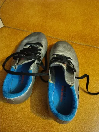 Botas de fútbol Adidas Messi niño plateadas