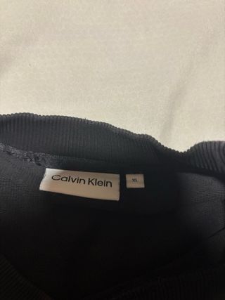 Sudadera Calvin Klein Negra  Talla mas pequeña
