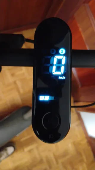 Patinete Xiaomi 4 Pro Max tiene chapa de la DGT