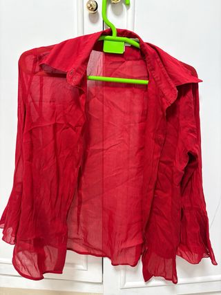 Camisa fina roja