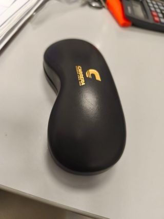 Funda de gafas Carrera negra y dorada