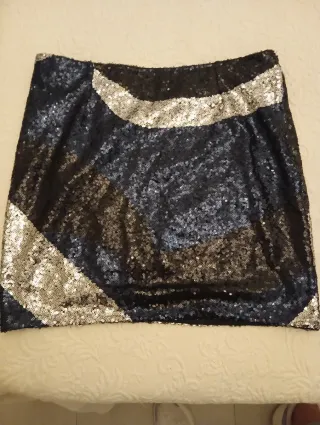 Falda fiesta lentejuelas negra y dorada