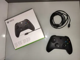 Mando Xbox Series S/X con cable USB-C