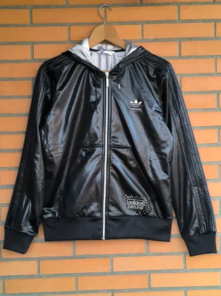 Chaqueta Adidas Originals Chile 62 con capucha