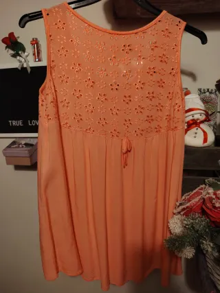 Camiseta tirantes salmón flores