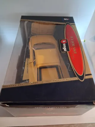 Ferrari Testarossa Codice 3019 Bburago scala 1:18.