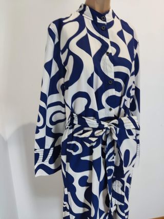 Vestido Zara manga larga estampado