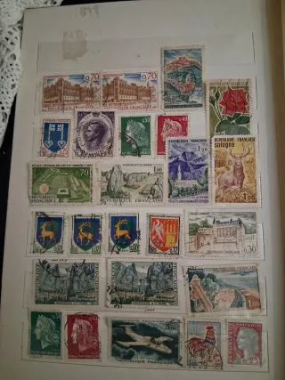 Stock francobolli francesi