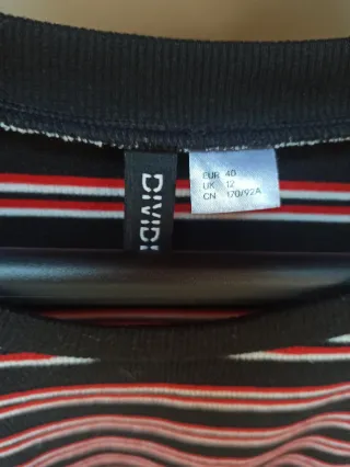 Vestido pop de punto en manga corta H&M. Talla 40