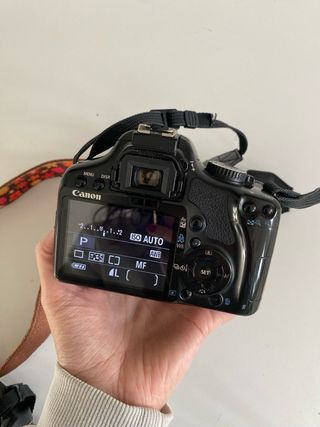 Cámara Canon EOS 450D + accesorios