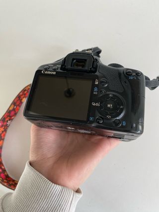 Cámara Canon EOS 450D + accesorios
