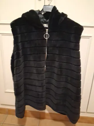 Chaqueta pelo sin mangas capucha curvy XXXL
