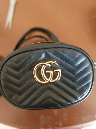 Bolso Negro Pequeño Dorado