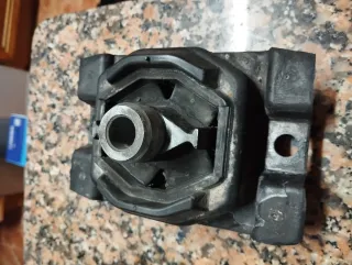 Soporte motor mercedes Vito W638 REF.6382660203