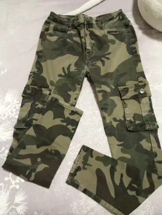 Pantaloni cargo camouflage