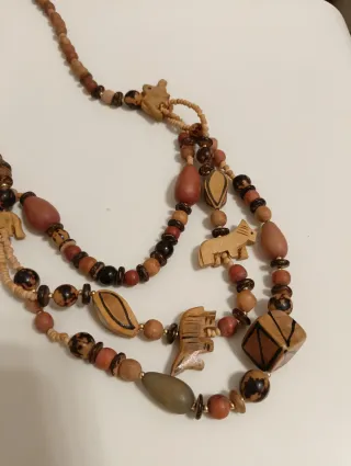 Collana etnica in legno