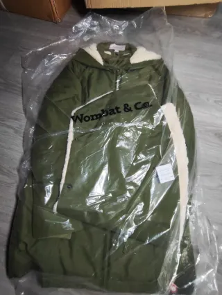 Chaqueta Wombat & Co. verde con forro beige