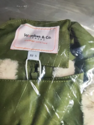 Chaqueta Wombat & Co. verde con forro beige