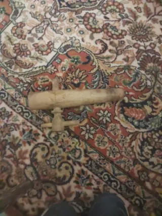 Canilla de barril de madera.