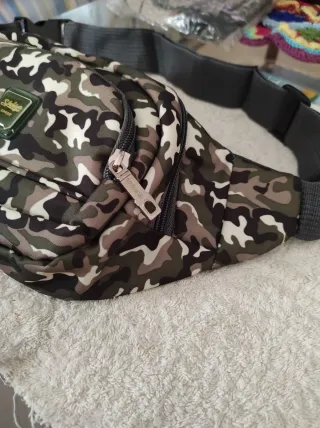 Riñonera camuflaje lona plastificada