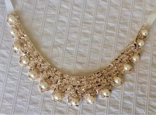 Collar/Gargantilla Dorado con Perlas/a estrenar