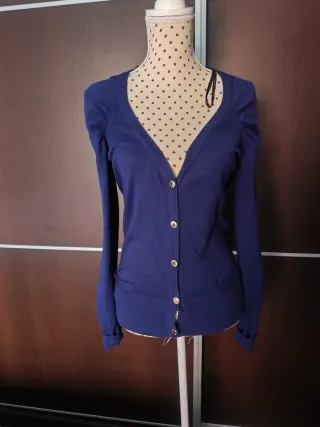 Chaqueta azul de punto
