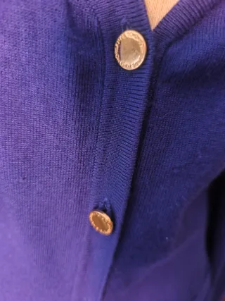 Chaqueta azul de punto