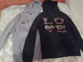 Confezione di felpe e maglioni