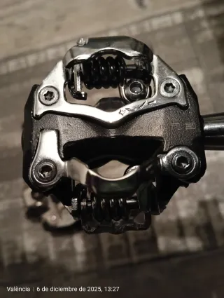 Pedales con SPD ETLIN.