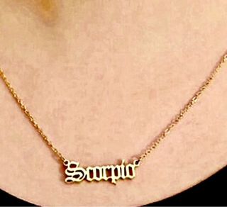 Cadena con colgante Escorpio/a estrenar