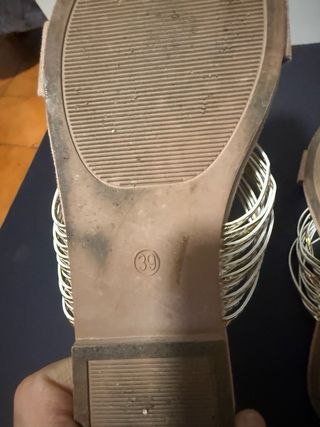 Sandalias Beige y Doradas nº39