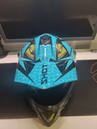 Casco Motocross SHOT