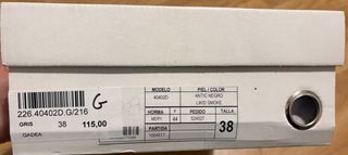 Mocasines tacón ancho Castañer negros y beige