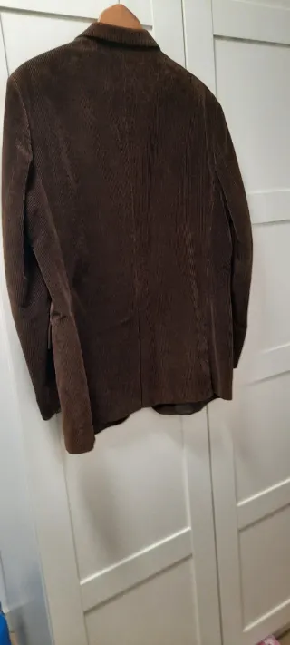 Americana de pana hombre marrón