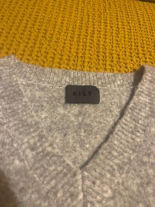 Abbigliamento vario: arancione e rosa