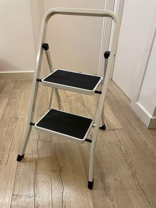 Escalera plegable 2 peldaños