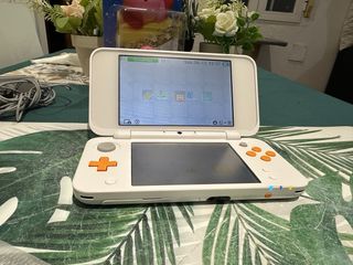 Nuovo Nintendo 2DS XL Bianco IMPECCABILE!
