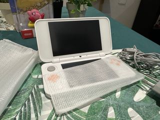Nuovo Nintendo 2DS XL Bianco IMPECCABILE!
