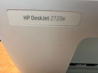 Impresora HP DeskJet 2720e