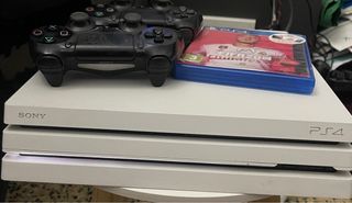 PS4 (PlayStation 4) Blanca + FIFA 20