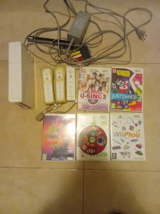 Consola Wii Bianca con 3 Comandi e 6 Giochi