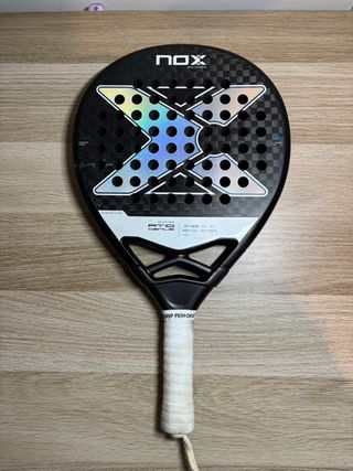 Pala de pádel Nox AT10 12k