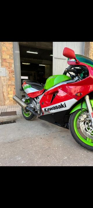 Kawasaki Ninja 750R Roja y Verde