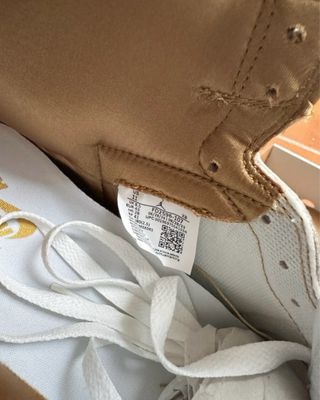 Nike Air Jordan 1 Retro High OG “White and Gold”