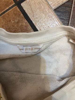 Felpa Guess con stampa catene oro