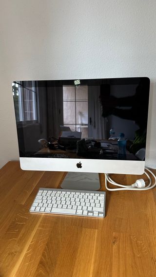 Apple iMac 21” Finales 2011 Plata